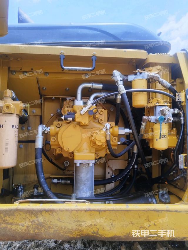 液壓泵室(大件艙室) 液壓泵室(大件艙室)