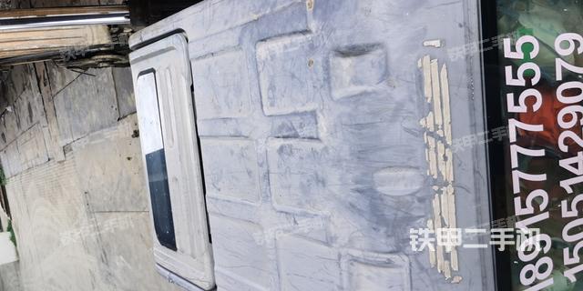 驾驶室顶部（整机外观）