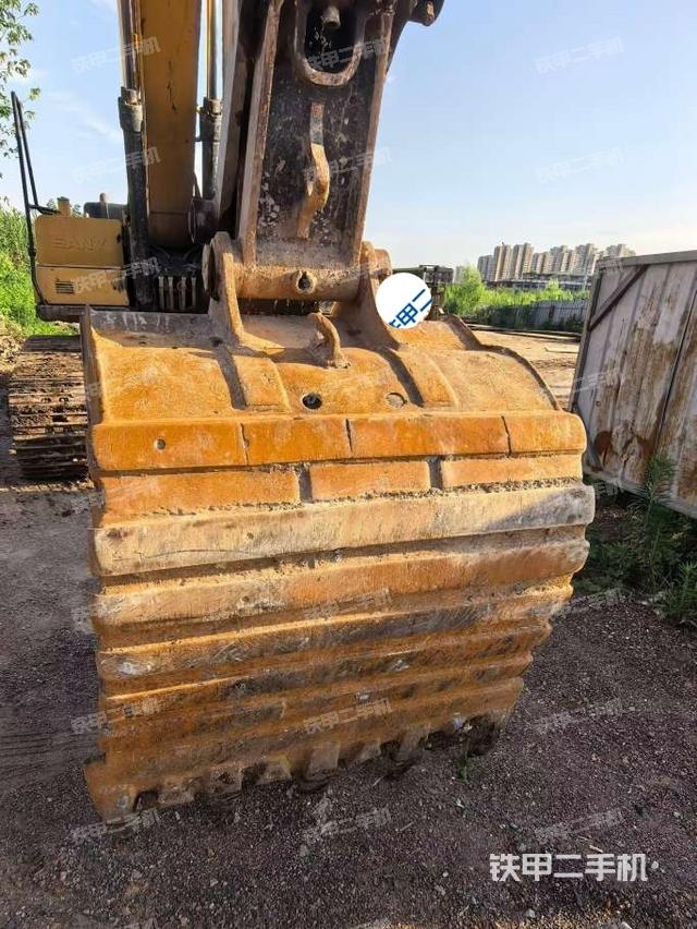 鏟斗45度(工作和回轉(zhuǎn)裝置) 鏟斗45度(工作和回轉(zhuǎn)裝置)