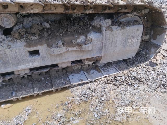 右导向轮(行走机构) 右导向轮(行走机构)