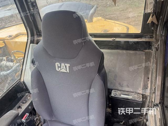 后窗玻璃角标（驾驶室部分）