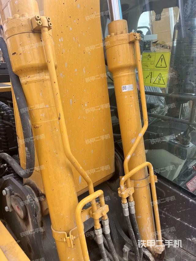 大臂根部 斜视（工作和回转装置）