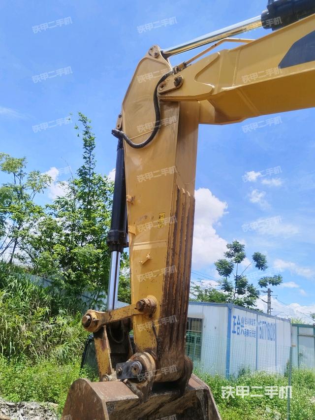 小臂整體右前(工作和回轉(zhuǎn)裝置) 小臂整體右前(工作和回轉(zhuǎn)裝置)