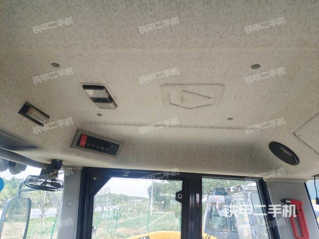 驾驶室外顶全景(压路机驾驶室) 驾驶室外顶全景(压路机驾驶室)