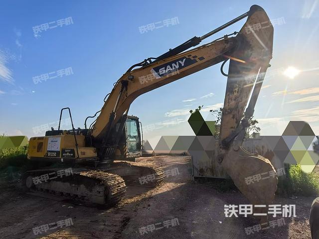 右前45(整機(jī)外觀) 右前45(整機(jī)外觀)