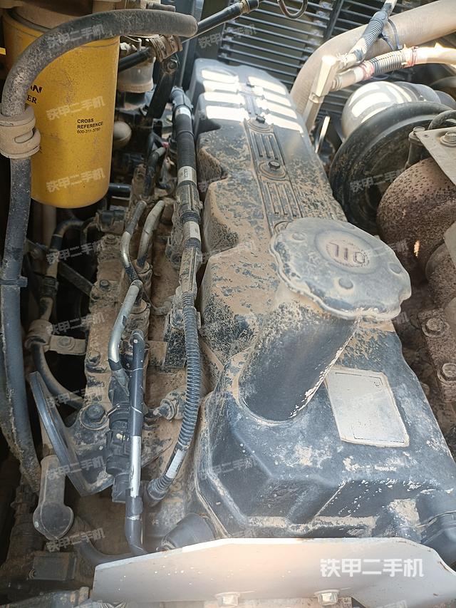 發(fā)動(dòng)機(jī)整體俯視(整機(jī)外觀) 發(fā)動(dòng)機(jī)整體俯視(整機(jī)外觀)