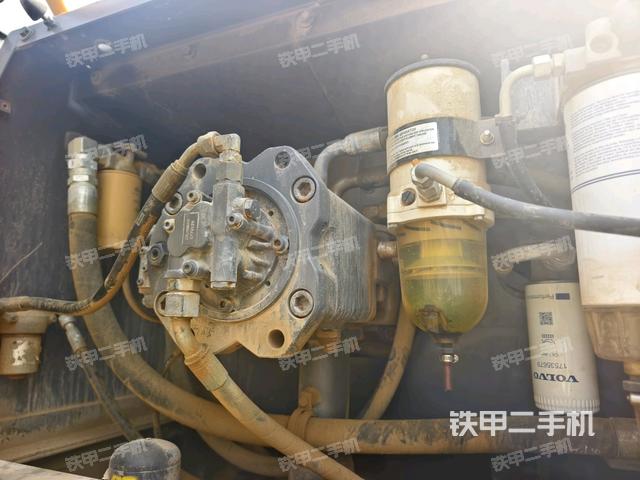 液壓泵斜45?左(大件艙室) 液壓泵斜45?左(大件艙室)