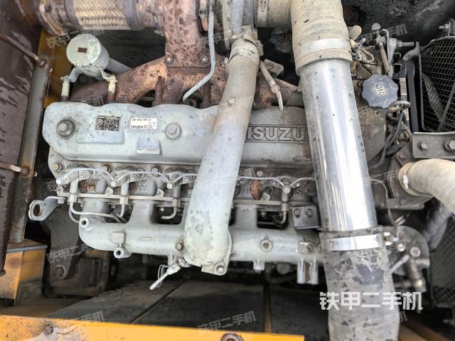 发动机整体俯视(整机外观) 发动机整体俯视(整机外观)