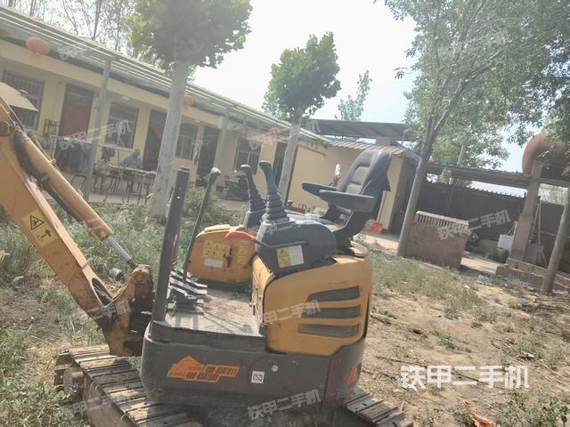 发动机整体俯视（整机外观）