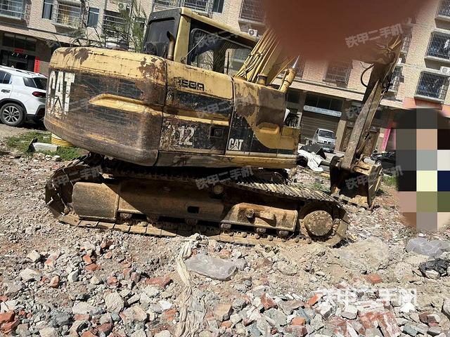 单侧履带整体(整机外观) 单侧履带整体(整机外观)