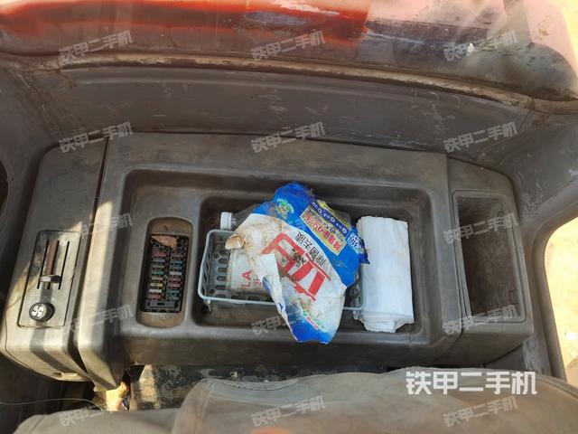 座椅后部（驾驶室部分）