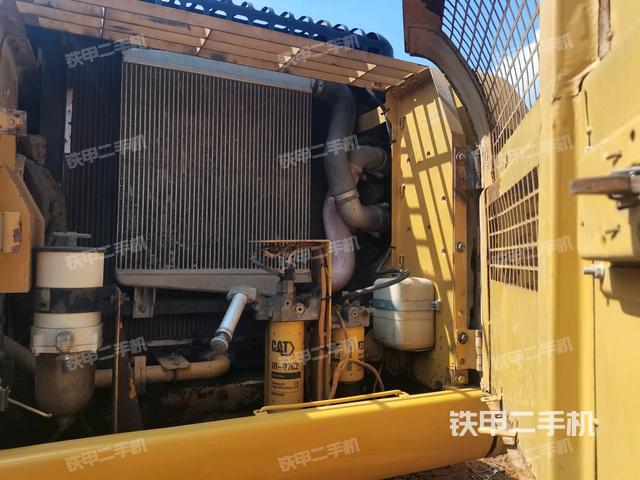 散热器正面(大件舱室) 散热器正面(大件舱室)