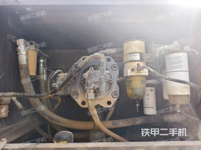 液壓泵室(大件艙室) 液壓泵室(大件艙室)