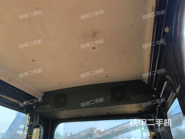 座椅右側(cè)控制臺(tái)/鑰匙門/油門/含右手柄(駕駛室部分) 座椅右側(cè)控制臺(tái)/鑰匙門/油門/含右手柄(駕駛室部分)