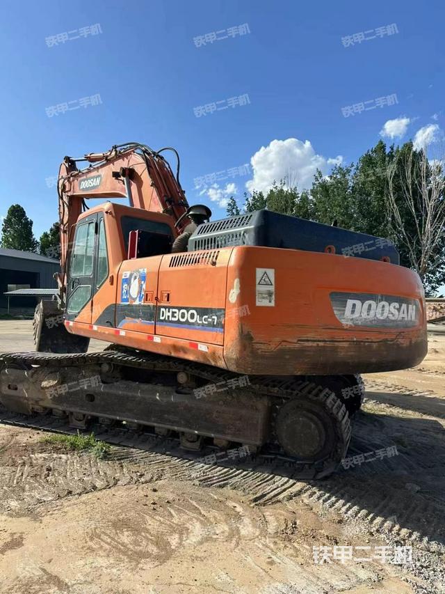 斗山DH300LC-7挖掘機