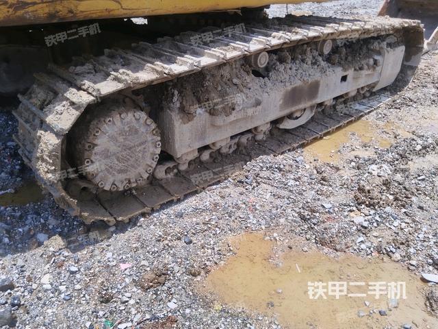 右侧履带整体(行走机构) 右侧履带整体(行走机构)