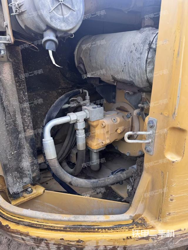 液压泵室（大件舱室）