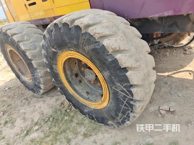 右驅(qū)動輪/右后輪(行走機構(gòu)) 右驅(qū)動輪/右后輪(行走機構(gòu))