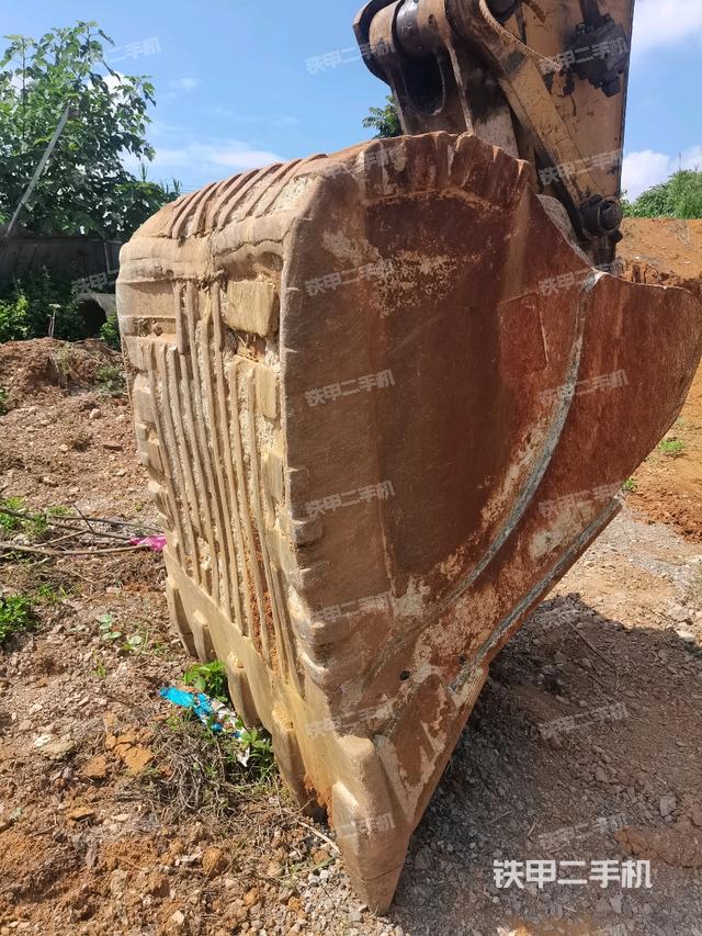 铲斗45度(工作和回转装置) 铲斗45度(工作和回转装置)