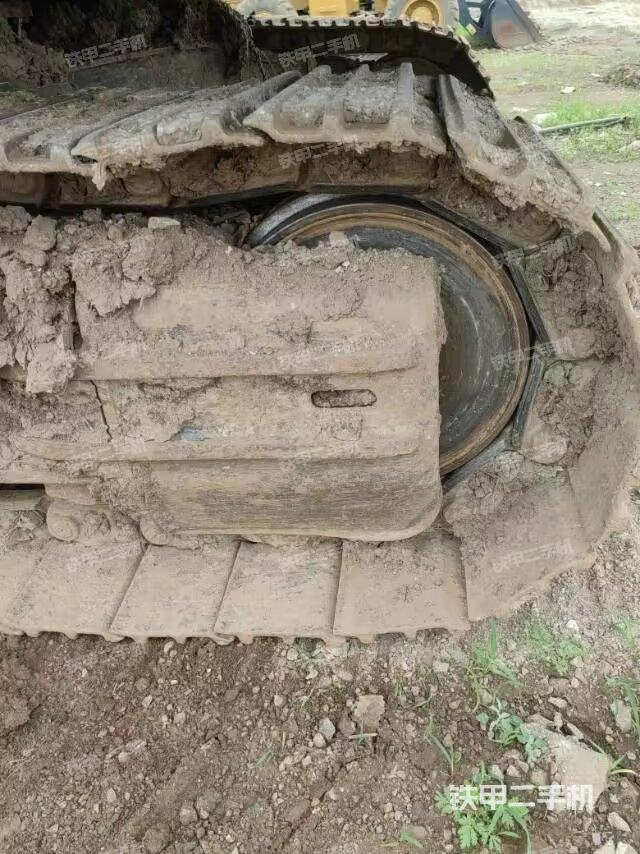 右侧行走马达盖板(行走机构) 右侧行走马达盖板(行走机构)