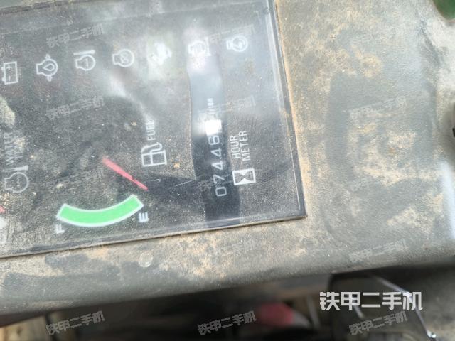 右侧玻璃角标(驾驶室部分) 右侧玻璃角标(驾驶室部分)