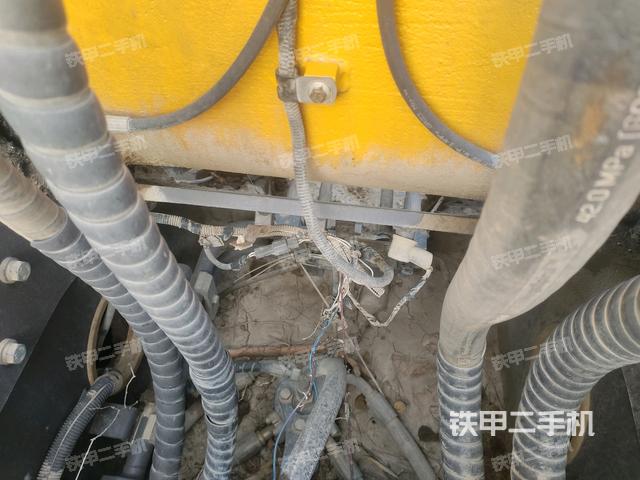 中央回轉(zhuǎn)接頭特寫(上車部件) 中央回轉(zhuǎn)接頭特寫(上車部件)