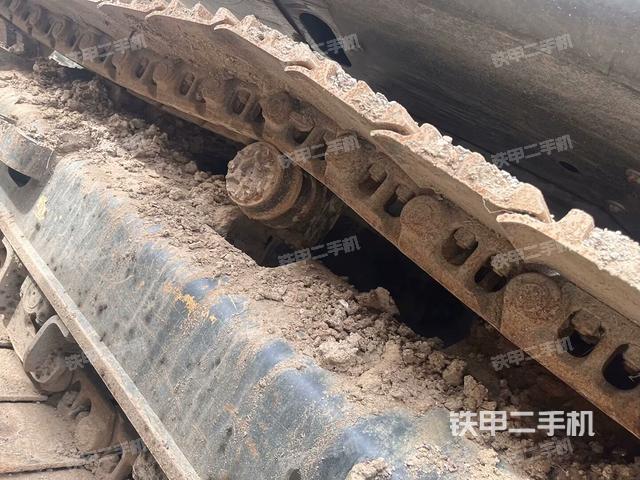 左側(cè)履帶整體?(行走機(jī)構(gòu)) 左側(cè)履帶整體?(行走機(jī)構(gòu))