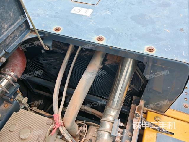 水箱+风扇特写(上车部件) 水箱+风扇特写(上车部件)