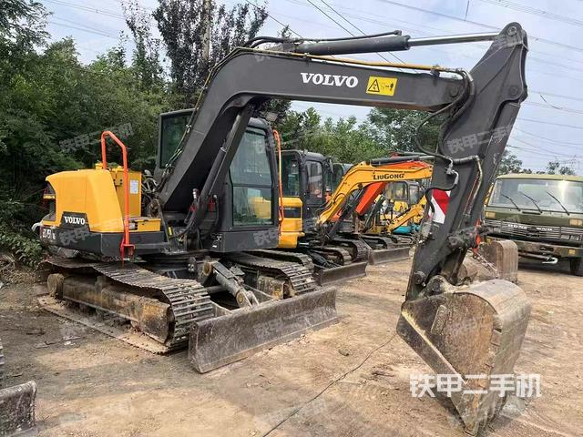 驾驶室整体（整机外观）