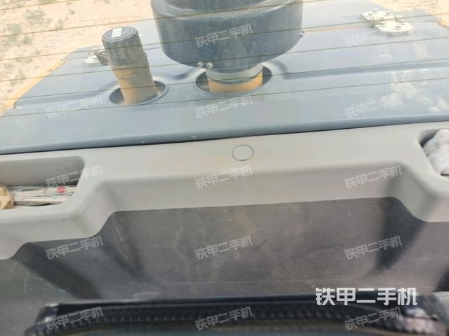 驾驶室顶蓬内(压路机驾驶室) 驾驶室顶蓬内(压路机驾驶室)