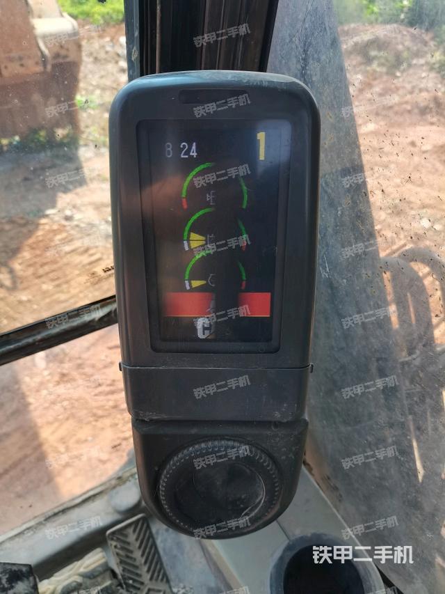 显示屏 (驾驶室部分) 显示屏 (驾驶室部分)