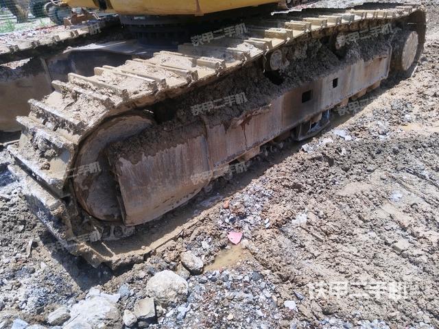 左側(cè)履帶整體?(行走機(jī)構(gòu)) 左側(cè)履帶整體?(行走機(jī)構(gòu))