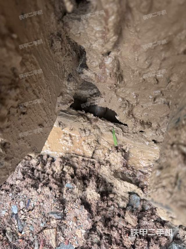 右驱动轮（行走机构）