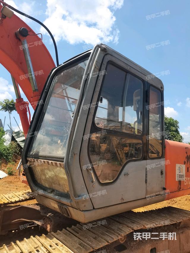 驾驶室左前45度（驾驶室部分）