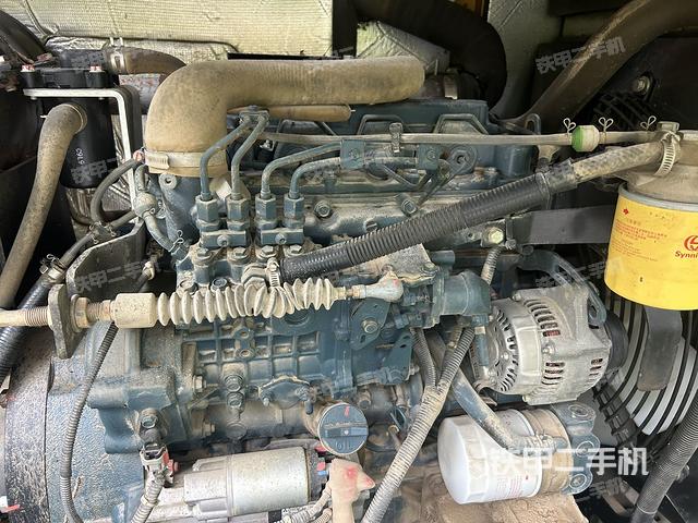 发动机整体俯视(整机外观) 发动机整体俯视(整机外观)