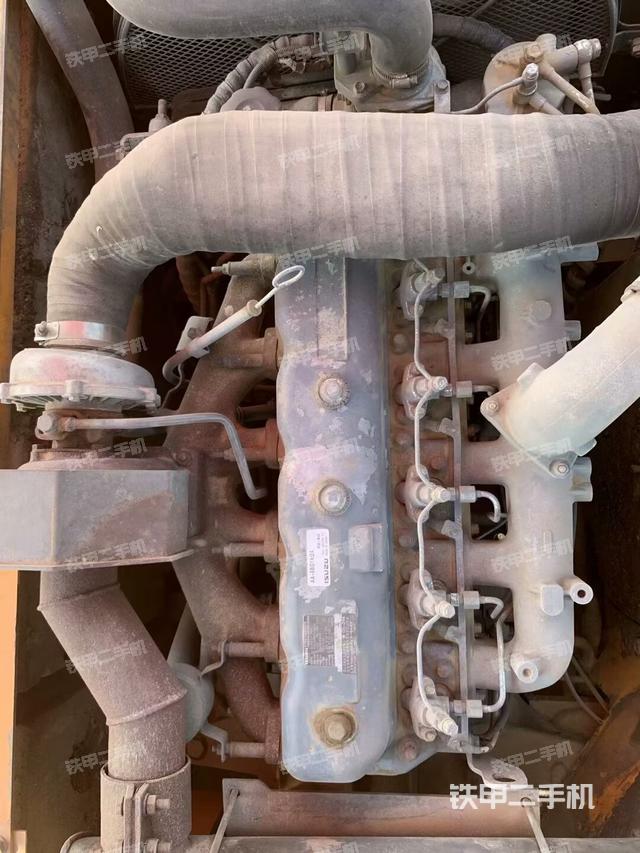 发动机整体俯视(整机外观) 发动机整体俯视(整机外观)