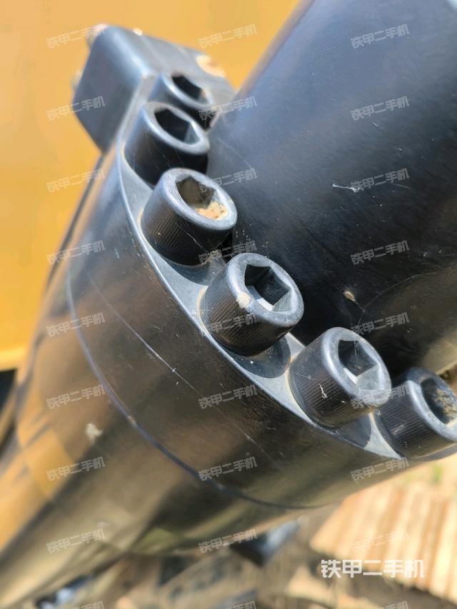 大臂根部?斜視(工作和回轉(zhuǎn)裝置) 大臂根部?斜視(工作和回轉(zhuǎn)裝置)