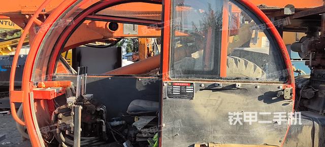 整机右侧（设备外观及核心部件）