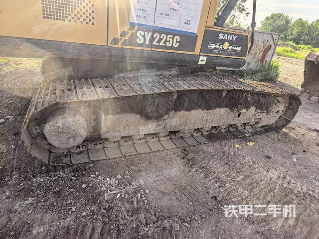 右側(cè)履帶整體(行走機(jī)構(gòu)) 右側(cè)履帶整體(行走機(jī)構(gòu))