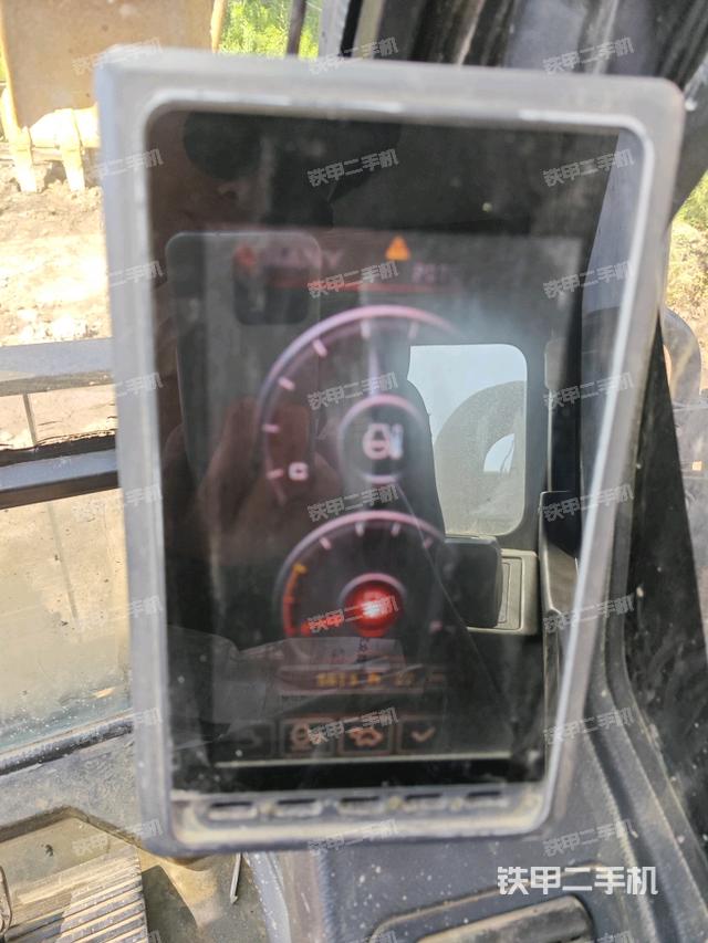 顯示屏?(駕駛室部分) 顯示屏?(駕駛室部分)