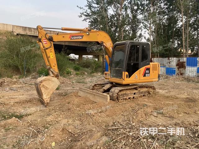 駕駛室整體(整機外觀) 駕駛室整體(整機外觀)