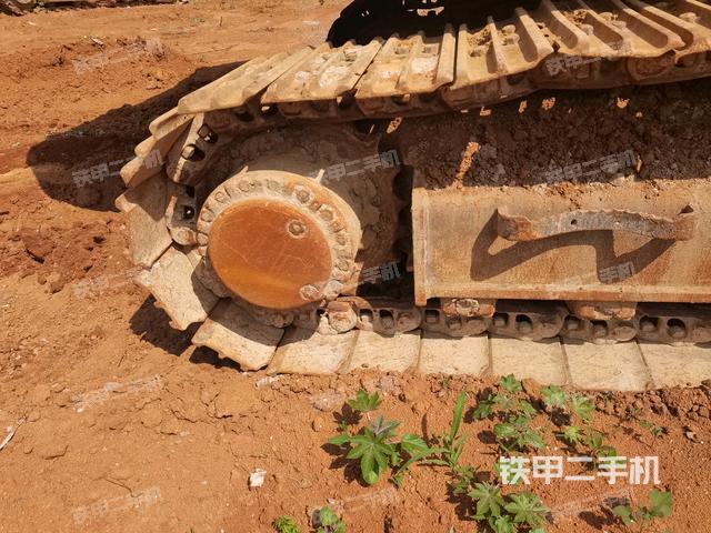 右驱动轮(行走机构) 右驱动轮(行走机构)