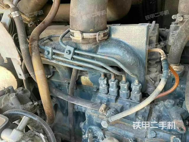 發(fā)動機整體俯視(整機外觀) 發(fā)動機整體俯視(整機外觀)