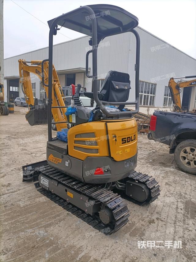 右后45(整机外观) 右后45(整机外观)