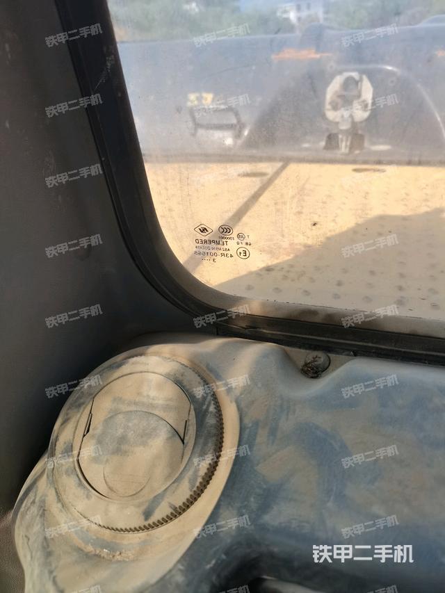 后窗玻璃角标(驾驶室部分) 后窗玻璃角标(驾驶室部分)