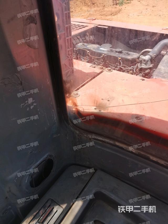 后窗玻璃角标（驾驶室部分）