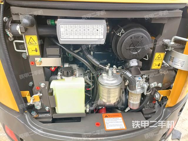 发动机室(上车部件) 发动机室(上车部件)