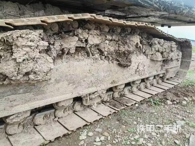 左侧行走马达盖板(行走机构) 左侧行走马达盖板(行走机构)