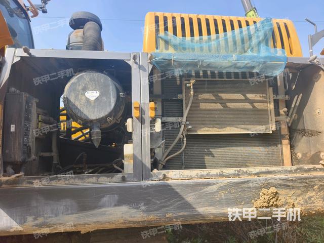 散熱器正面(大件艙室) 散熱器正面(大件艙室)