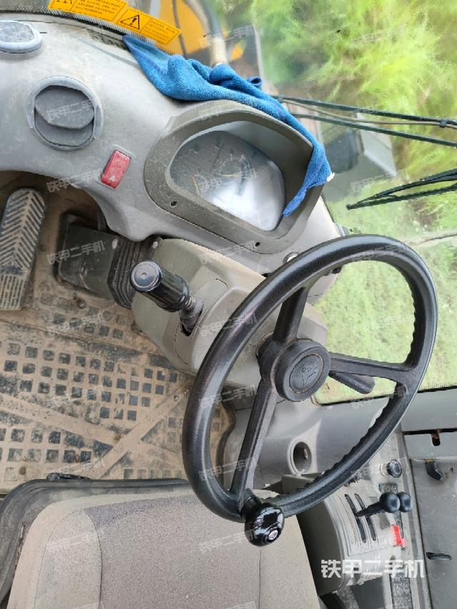 儀表盤(駕駛室部分) 儀表盤(駕駛室部分)